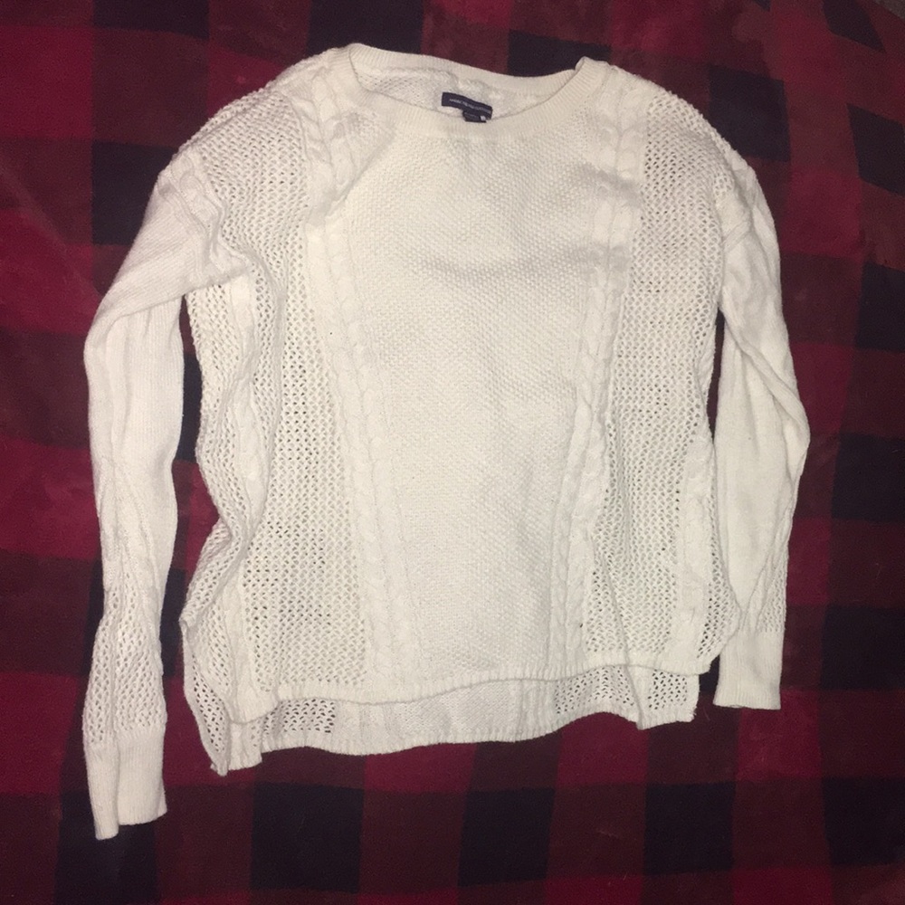 American eagle cream sweater